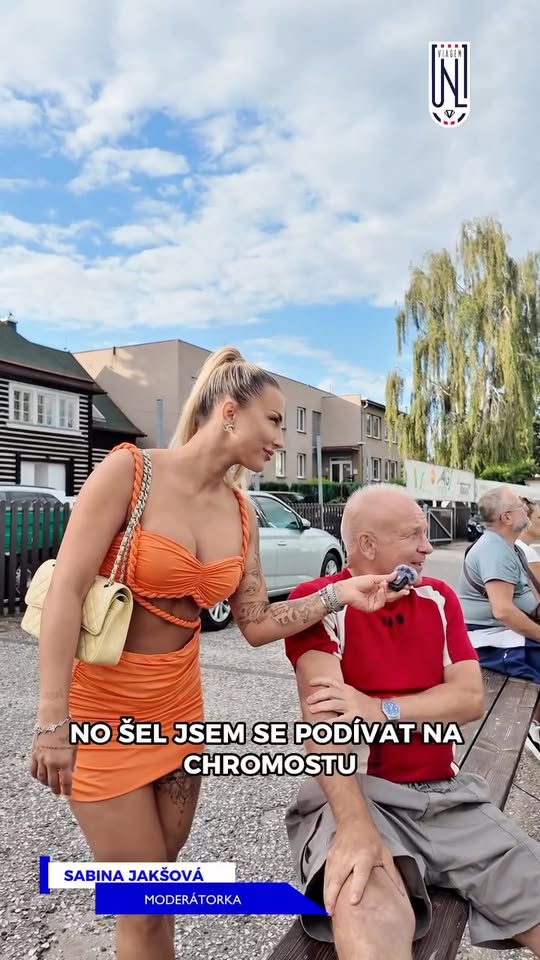 ROZHOVOR S FANOUŠKY I 🎙️ · Moderátorka Sabina si během přípravného utká…