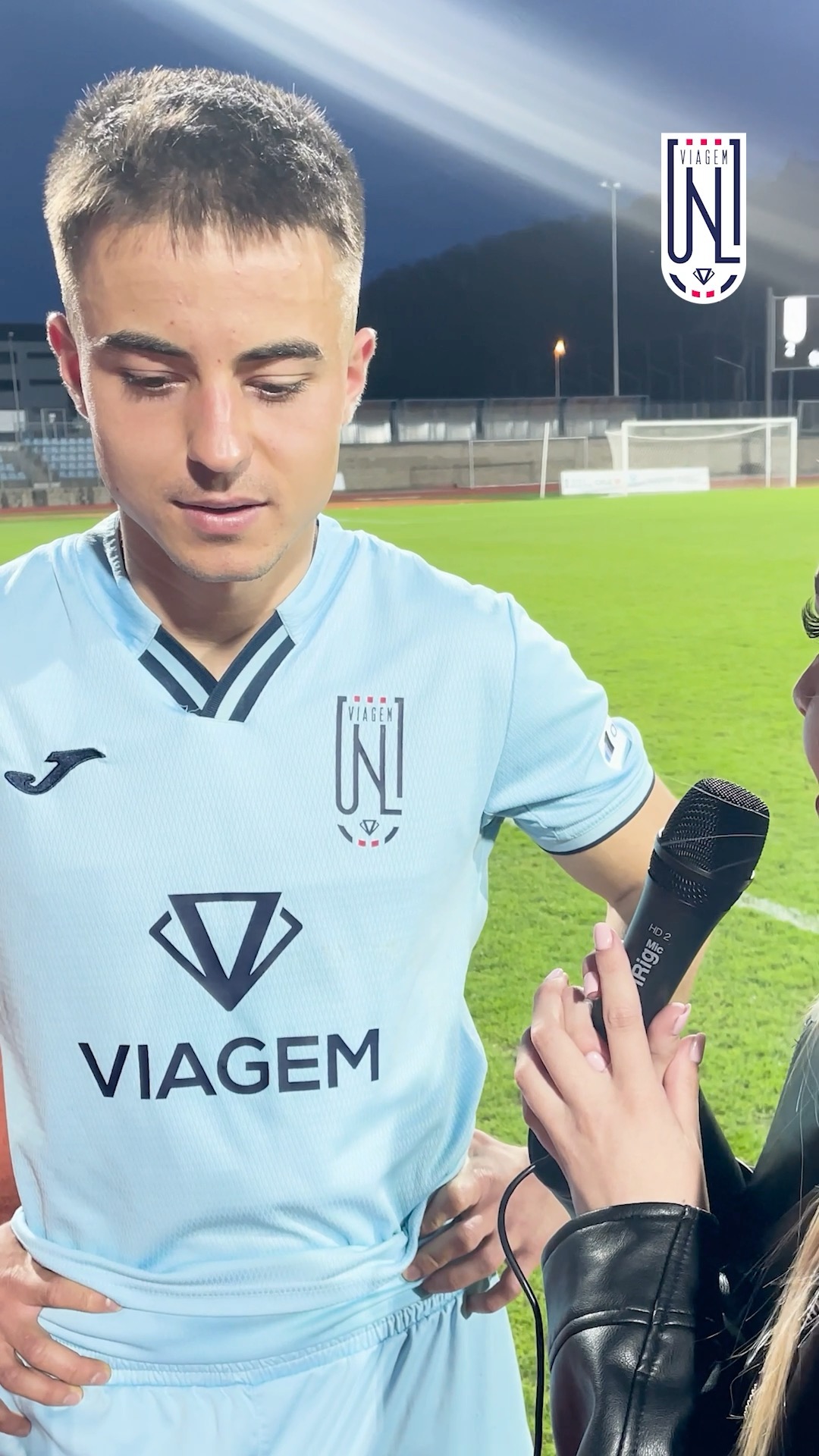 OHLASY PO UTKÁNÍ 🎙️ Poslechněte si rozhovor s trenérem Danielem Sochorem, Adamem Čičovs…