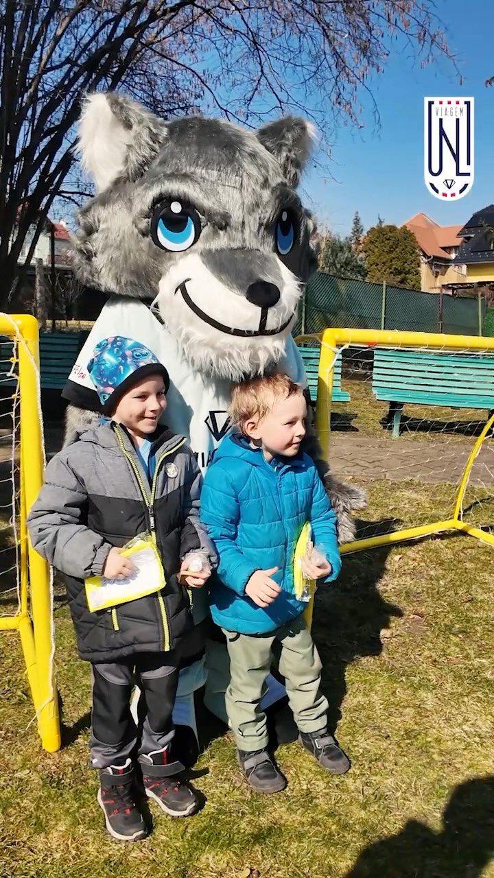 ⚽ Jak probíhala návštěva školky Pohádka? ✨Naši hráči zavítali mezi nejmenší a zažili de…
