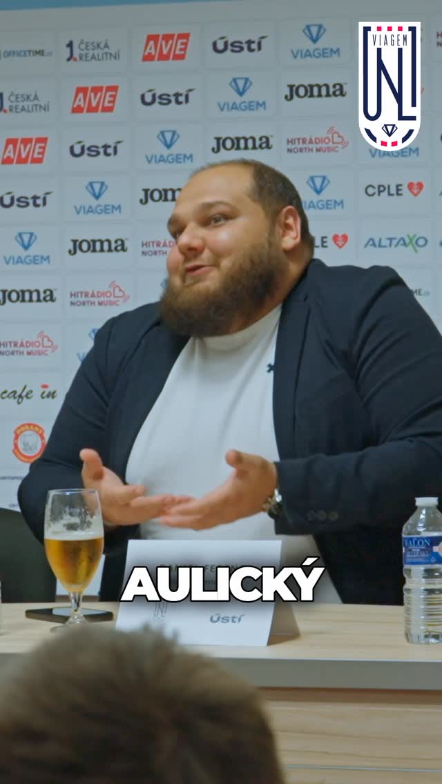 Tiskový mluvčí prohlásil, že nikdo jiný než pan Aulický neprojevil zájem stát se šéfem…
