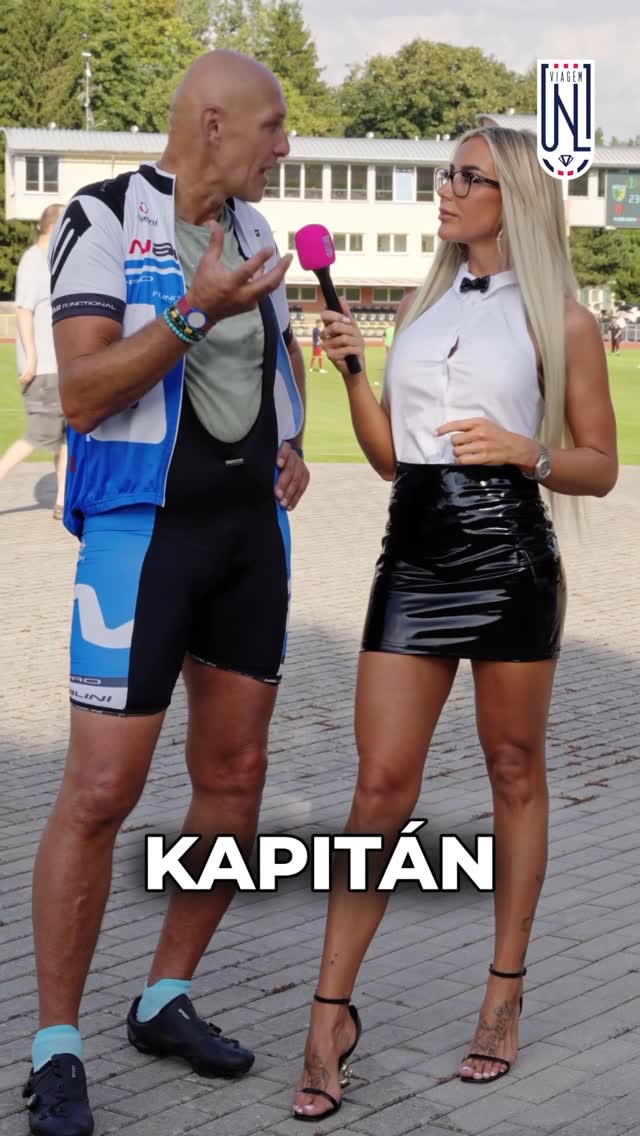 Náš bývalý hráč Martin Peterka na MOL Cupu s naší moderátorkou Lucy.