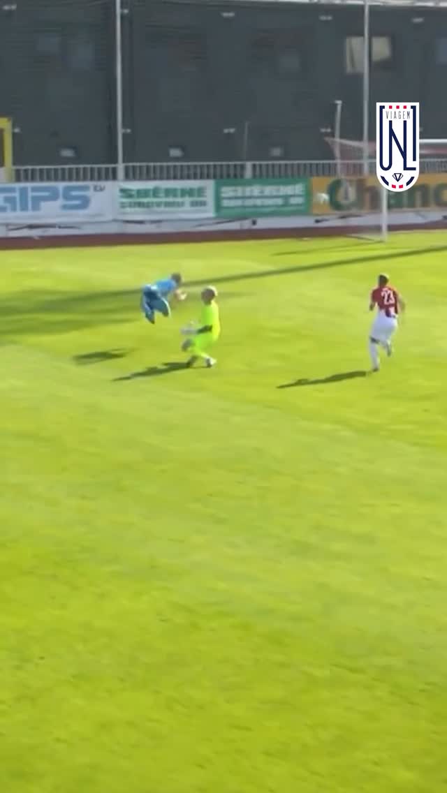 ⚽ MOULIS Z PENALTY: Jasný faul na Kodada a přesná rána Pavla Moulise z pokutového kopu!…