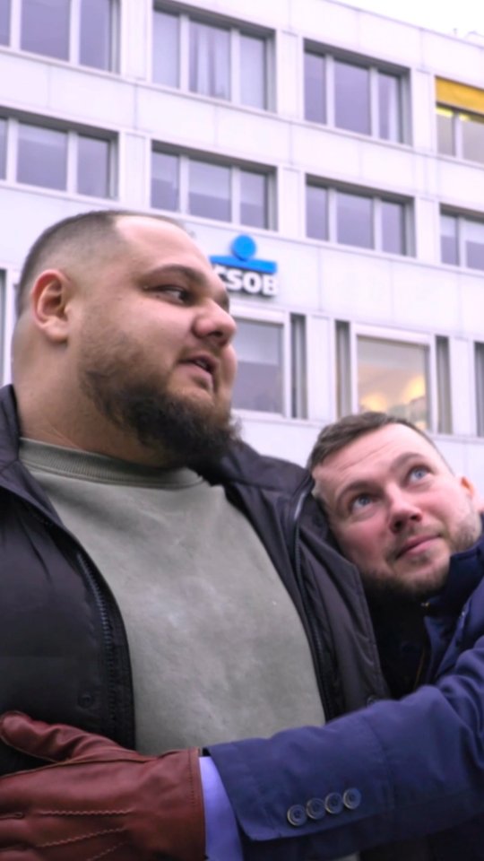 🎄 Záchrana Vánoc: Daniel Ferenc a advokát Petr Němec pomáhají tam, kde je to potřeba.