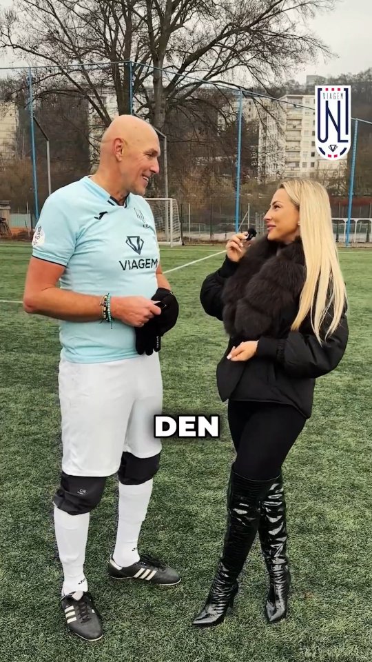 🎤 Rozhovor po zápase: Moderátorka Sabina si vzala na mikrofon pana Peterku