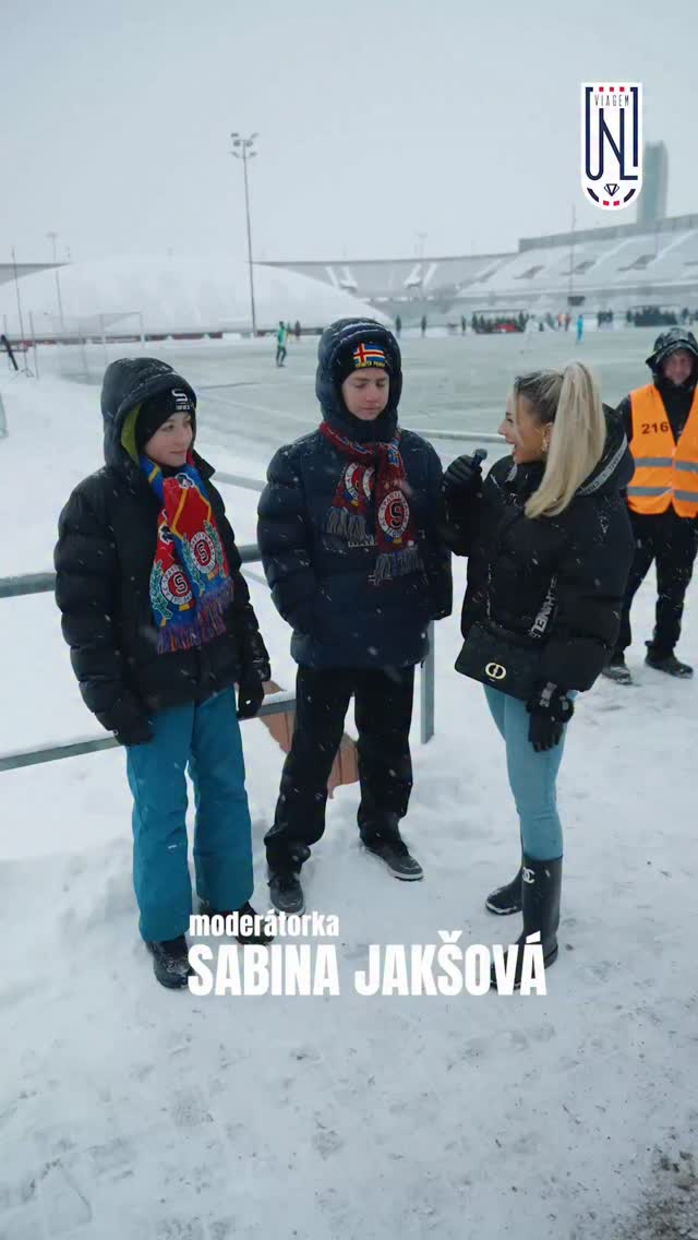 📹 Kamera zapnuta: Moderátorka Sabina mluvila s mladými fanoušky o fotbale a o tom, co j…