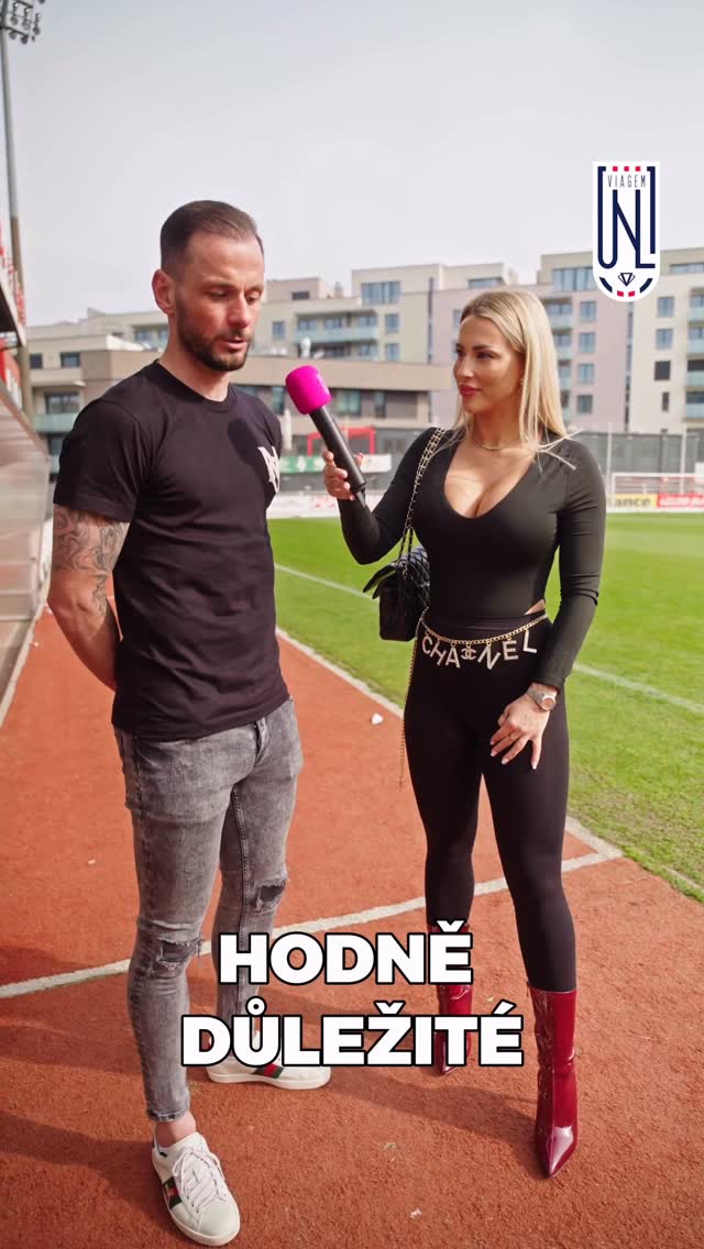 Pavel Moulis, náš včerejší střelec, v pozápasovém rozhovoru s moderátorkou Sabinou Jakš…