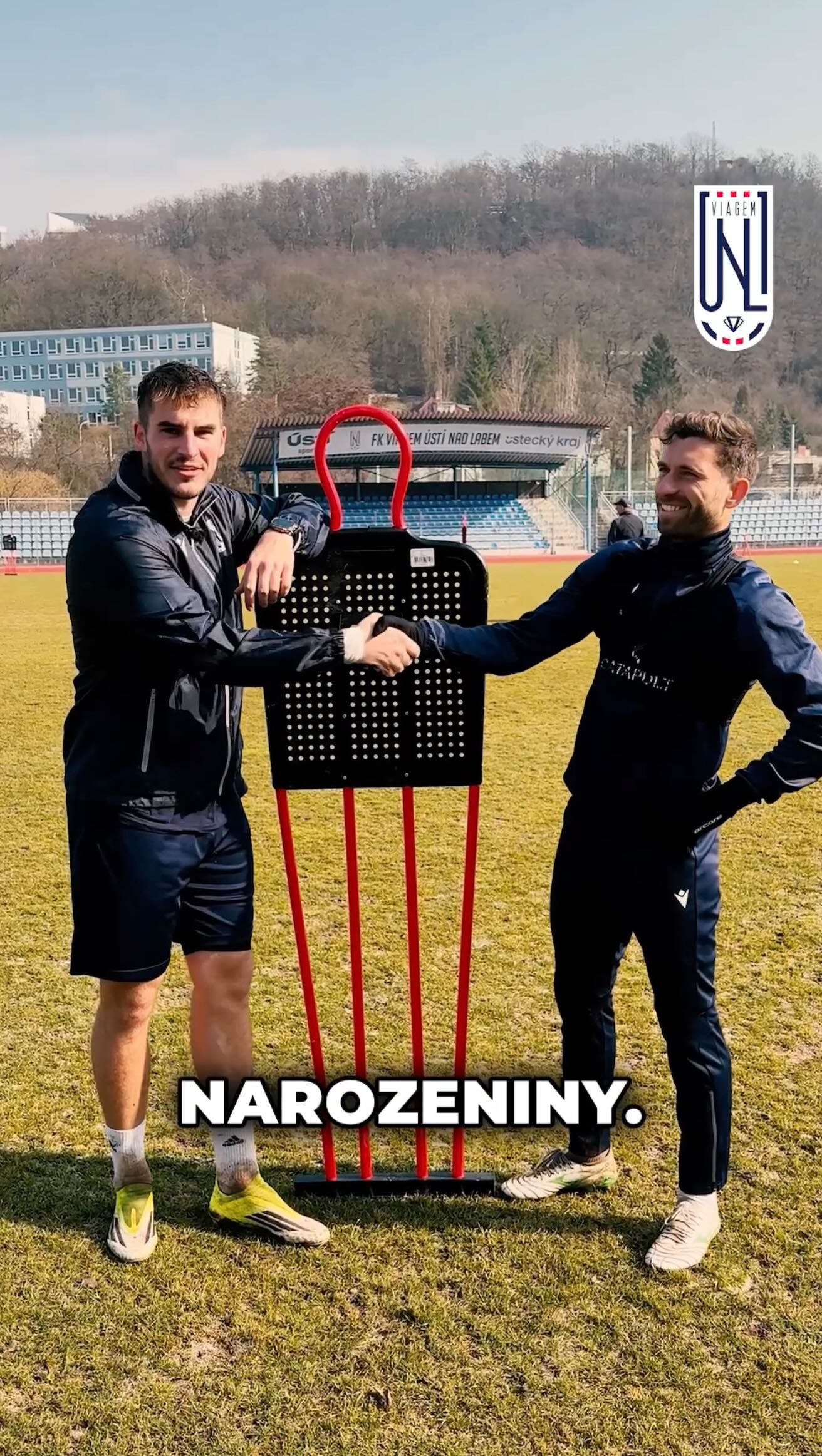 DAN RICHTER MÁ NAROZENINY