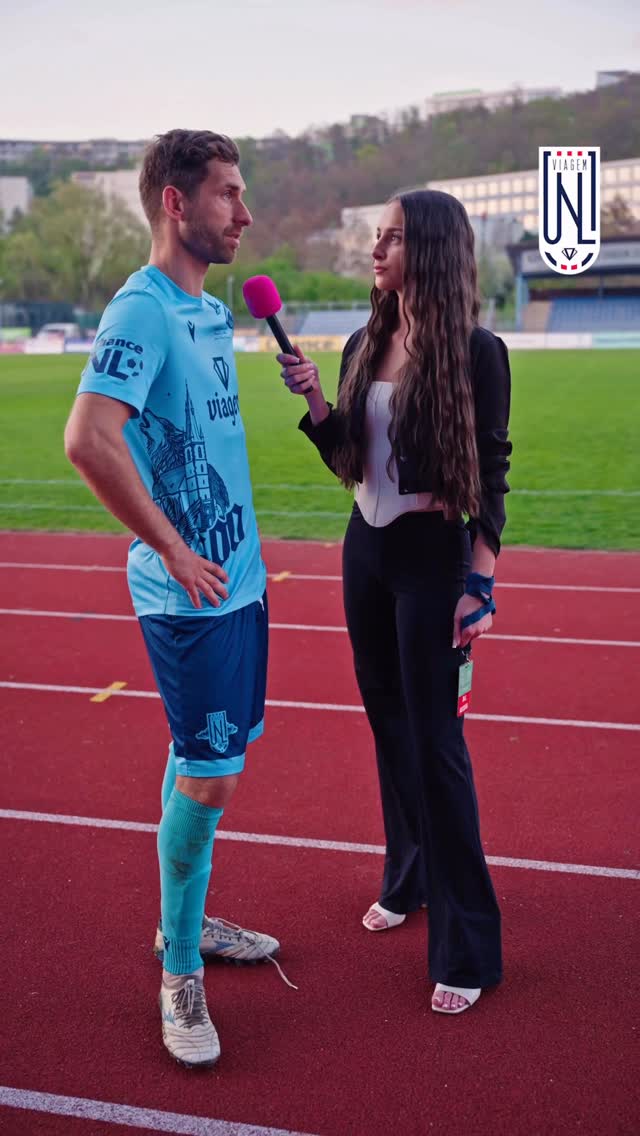 Moderátor Luduška a Daniel Richtár, jeden ze střelců pátečního zápasu.
