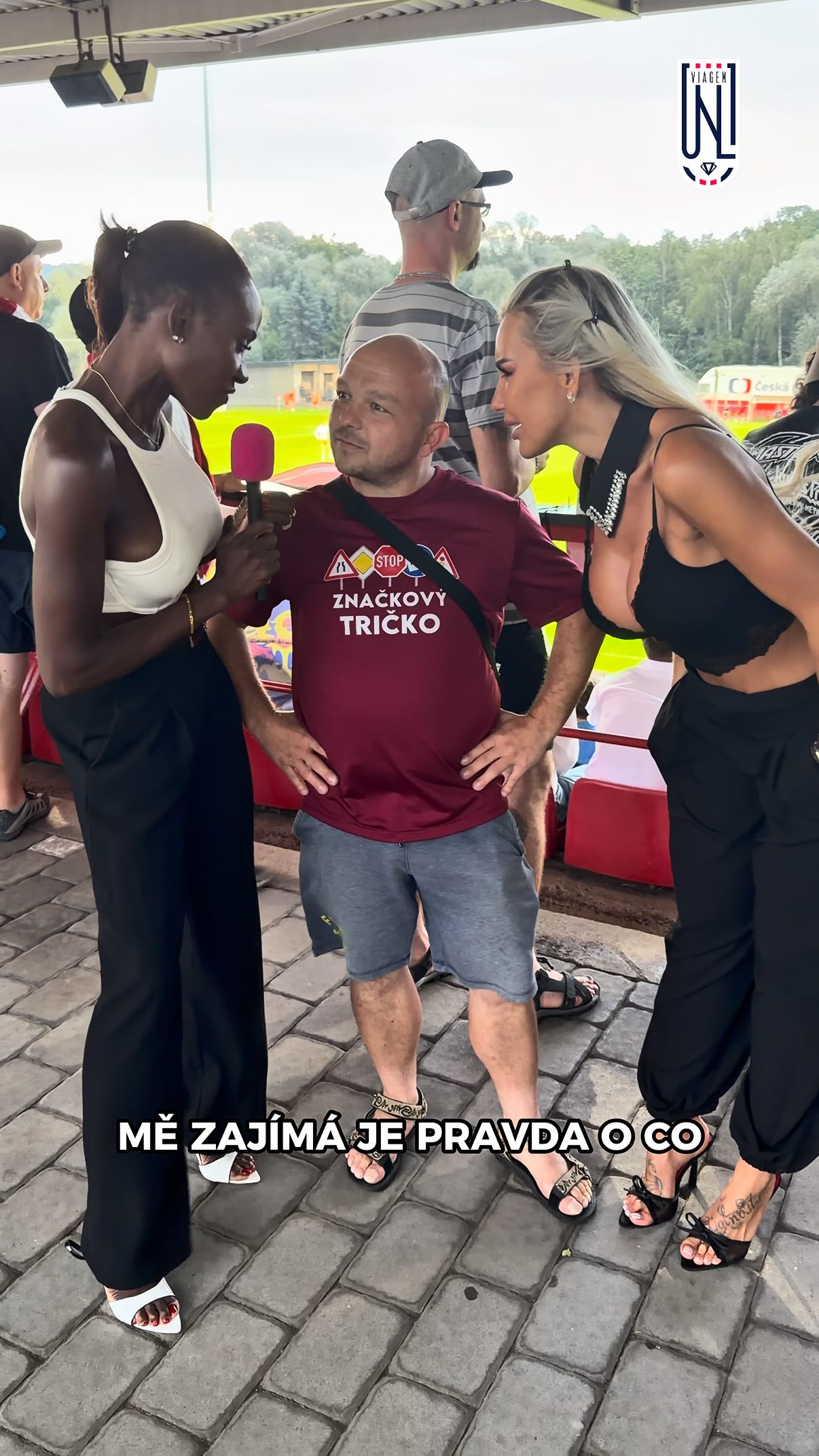 Rozhovor: Lucy a Joy si v Třinci povídaly s místním fanouškem.