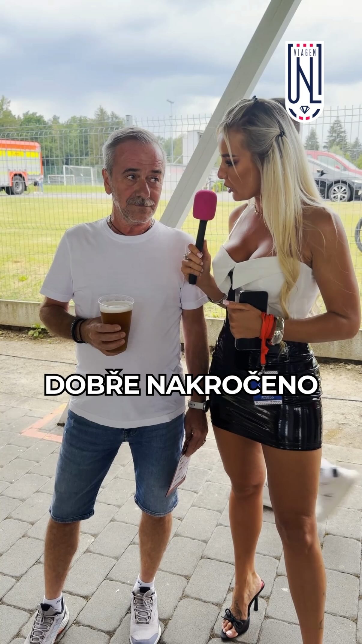 Rozhovor: Lucy si před zápasem povídala s třineckým fanouškem.