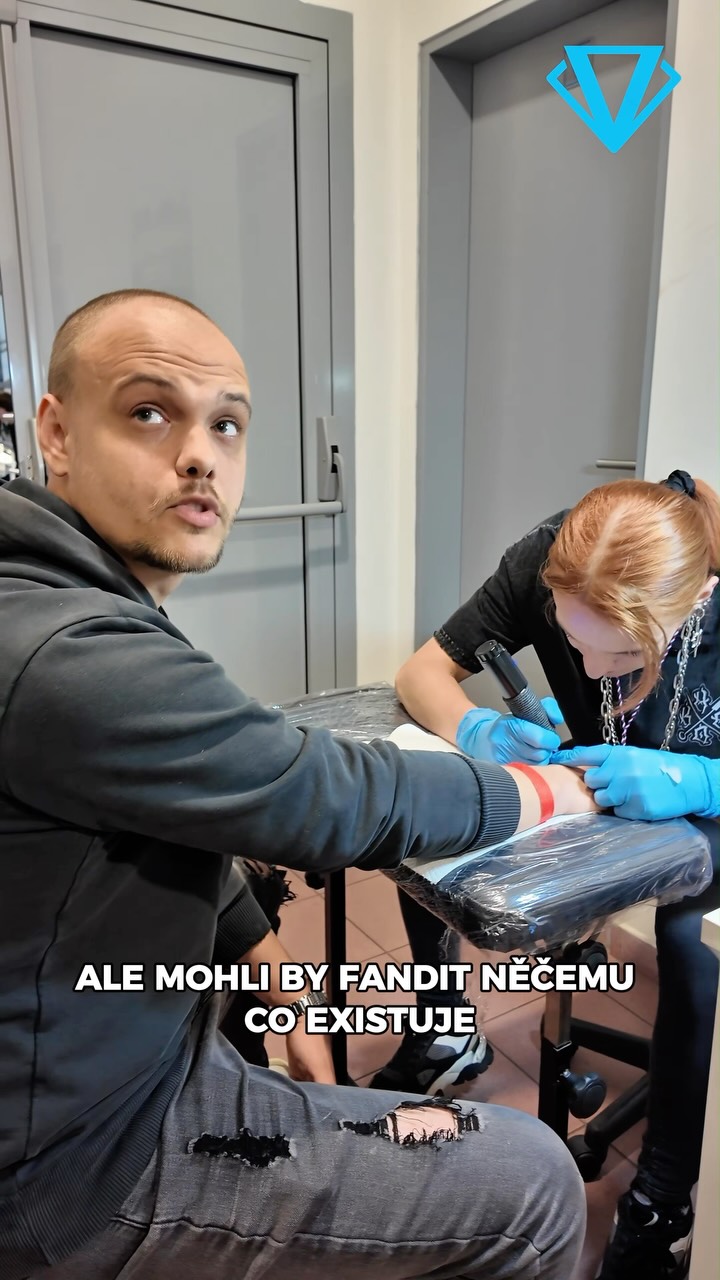 KRÁL ULTRAS ZAHANBIL TZV. ARMÁKY